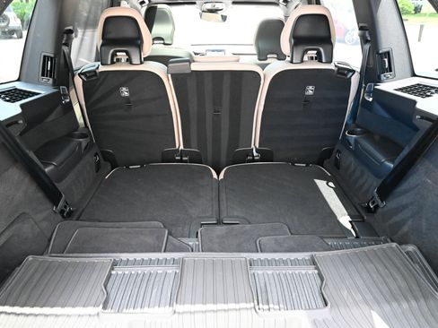 Used 2025 Volvo XC90 T8 Ultra w/ Protection Package Premier AWD/4WD image 45