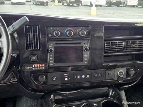 Used 2020 Chevrolet Express 2500 Extended w/ Enhanced Convenience Package RWD image 35