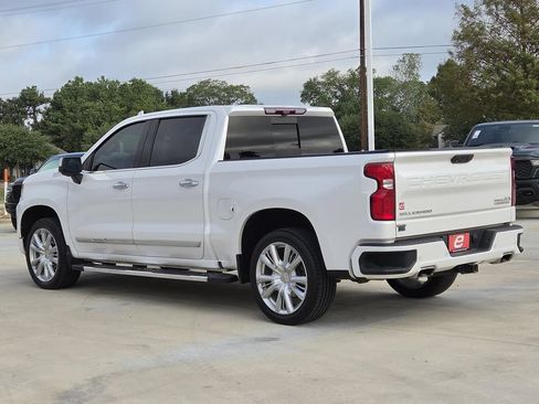 Used 2023 Chevrolet Silverado 1500 High Country w/ High Country Premium Package AWD/4WD image 5