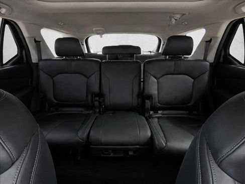 Used 2024 Honda Pilot Touring image 23
