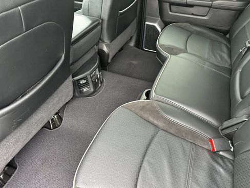 Used 2024 RAM 2500 Laramie image 12