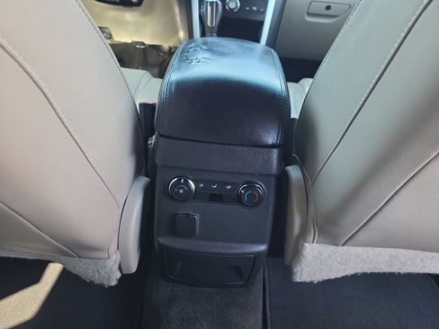 Used 2015 Ford Explorer XLT w/ Equipment Group 202A AWD/4WD image 14