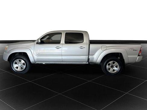 Used 2013 Toyota Tacoma 4x4 Double Cab w/ TRD Sport Pkg image 2