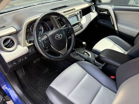 Used 2014 Toyota RAV4 Limited w/ Technology Package AWD/4WD image 21