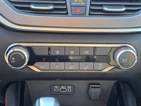 Used 2024 Nissan Altima 2.5 SR image 23