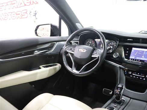 Used 2021 Cadillac XT6 Sport AWD/4WD image 35