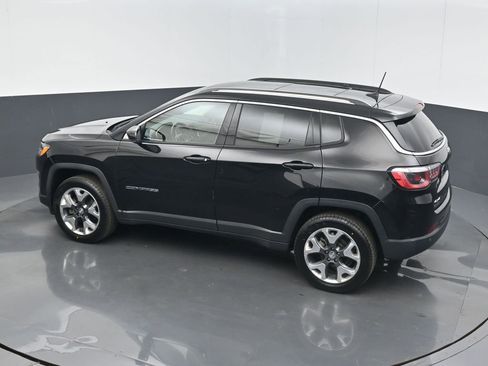 Used 2018 Jeep Compass Limited w/ Navigation Group AWD/4WD image 15
