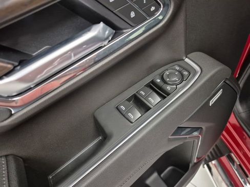 New 2026 GMC Sierra 1500 SLT image 24
