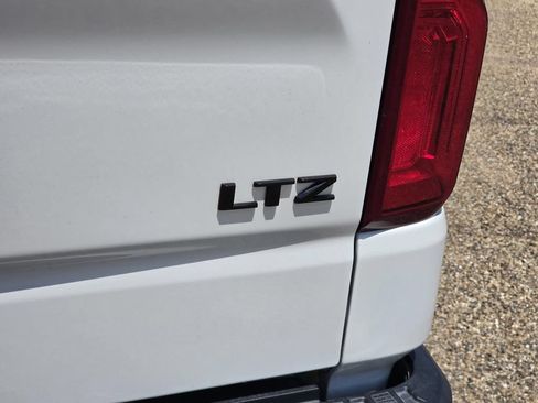 Used 2022 Chevrolet Silverado 1500 LTZ AWD/4WD image 11