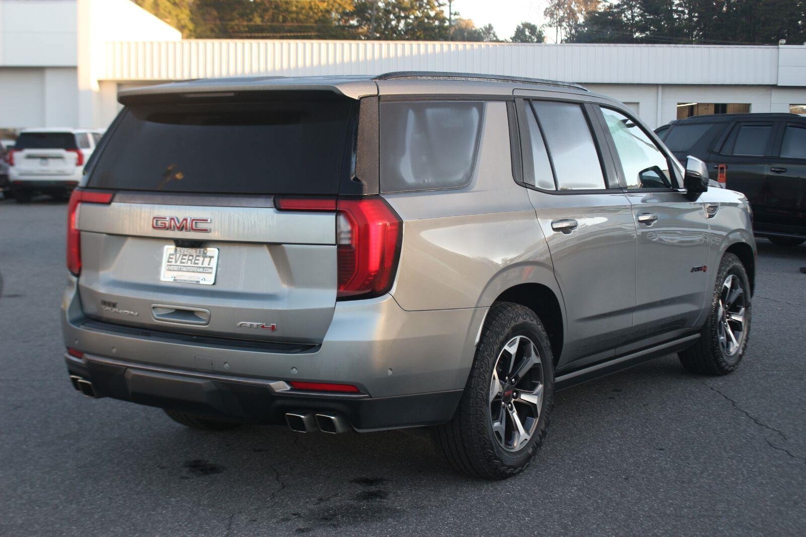 Used 2025 GMC Yukon AT4 Ultimate AWD/4WD image 7