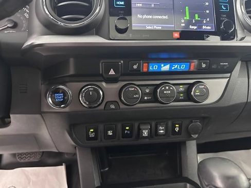 Used 2019 Toyota Tacoma TRD Sport AWD/4WD image 26