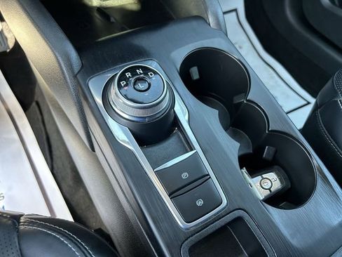 Used 2025 Ford Escape Platinum AWD/4WD image 25