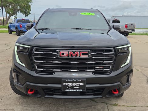 Used 2024 GMC Acadia AT4 AWD/4WD image 2