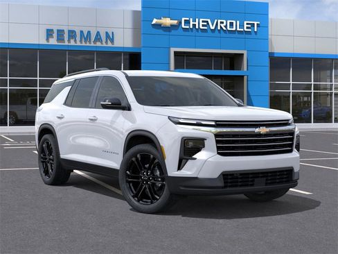 New 2026 Chevrolet Traverse LT image 8