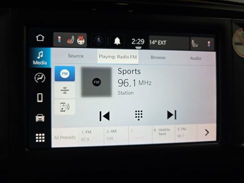 Used 2023 Chrysler Voyager LX image 22