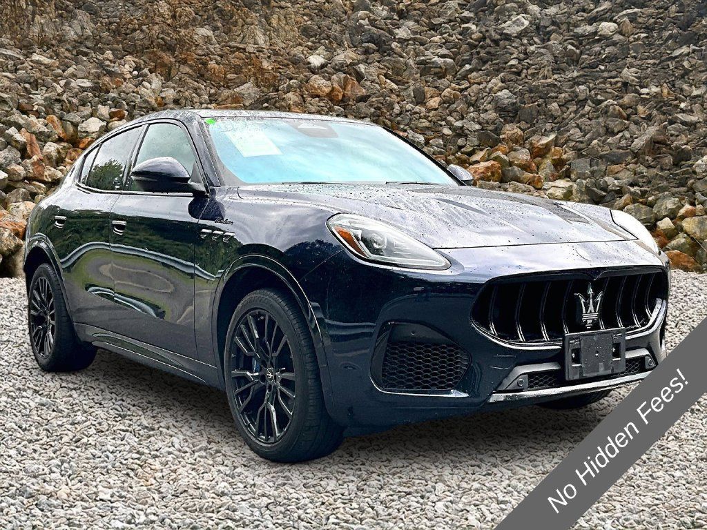 Used 2023 Maserati Grecale Modena AWD/4WD image 9