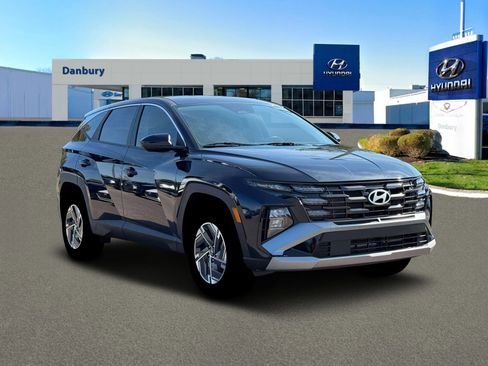 New 2026 Hyundai Tucson Blue SE image 11