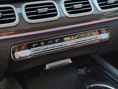 Used 2024 Mercedes-Benz GLE 53 AMG 4MATIC image 30