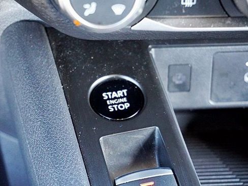 Used 2025 Nissan Kicks SV FWD image 29