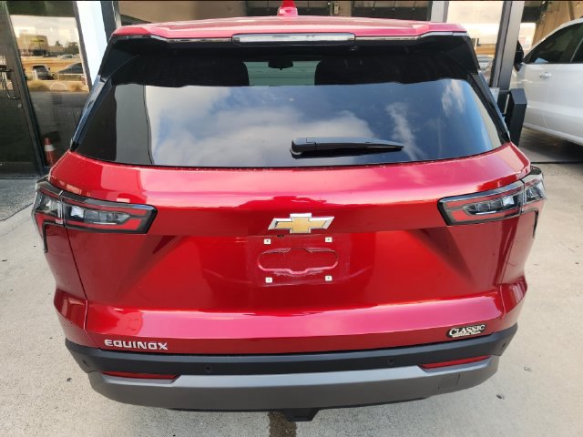 Used 2026 Chevrolet Equinox LT FWD image 5