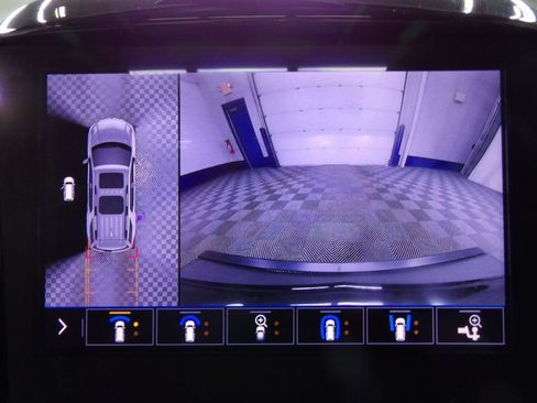 Used 2021 Chevrolet Traverse RS w/ LPO, Floor Liner Package AWD/4WD image 19