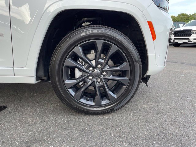 Used 2026 Jeep Grand Cherokee Limited AWD/4WD image 40