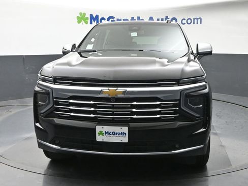 New 2026 Chevrolet Suburban Premier w/ Sun And Tow Package AWD/4WD image 6