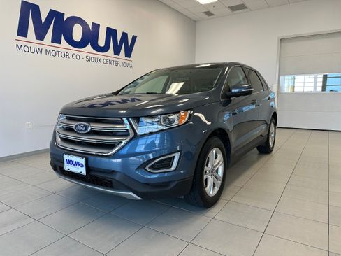 Used 2018 Ford Edge SEL w/ Equipment Group 201A AWD/4WD image 2