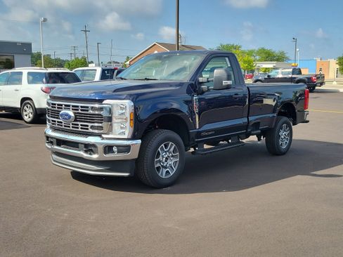 New 2025 Ford F250 XLT w/ F-250 >10K GVWR Package image 2