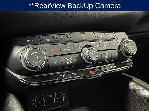 Used 2024 Dodge Durango R/T AWD/4WD image 11