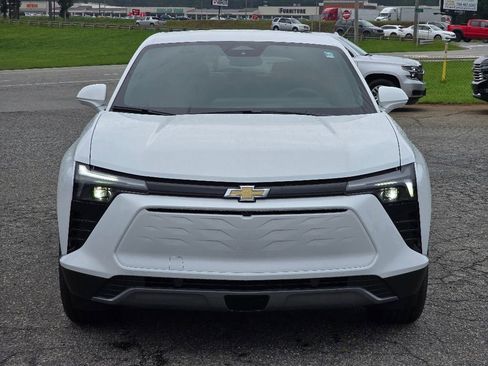 New 2025 Chevrolet Blazer EV LT image 16