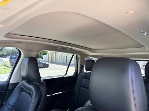 Certified 2022 Lincoln Aviator Reserve AWD/4WD image 33