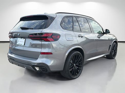 New 2026 BMW X5 xDrive40i w/ M Sport Package image 3