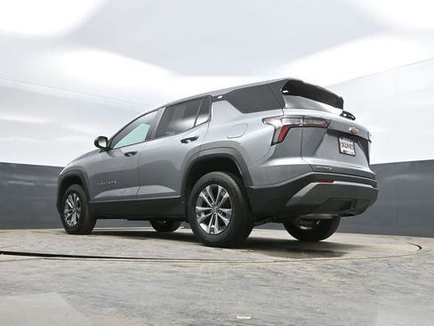 Used 2025 Chevrolet Equinox LT image 35