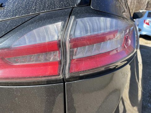 Used 2019 Ford Edge SEL w/ Equipment Group 201A image 10