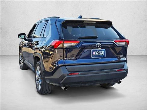 Used 2023 Toyota RAV4 XLE Premium image 6