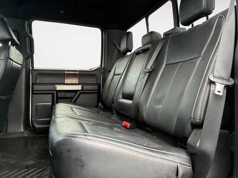 Used 2022 Ford F250 Lariat w/ Black Appearance Package image 14