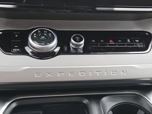 New 2026 Ford Expedition Max Active RWD image 17
