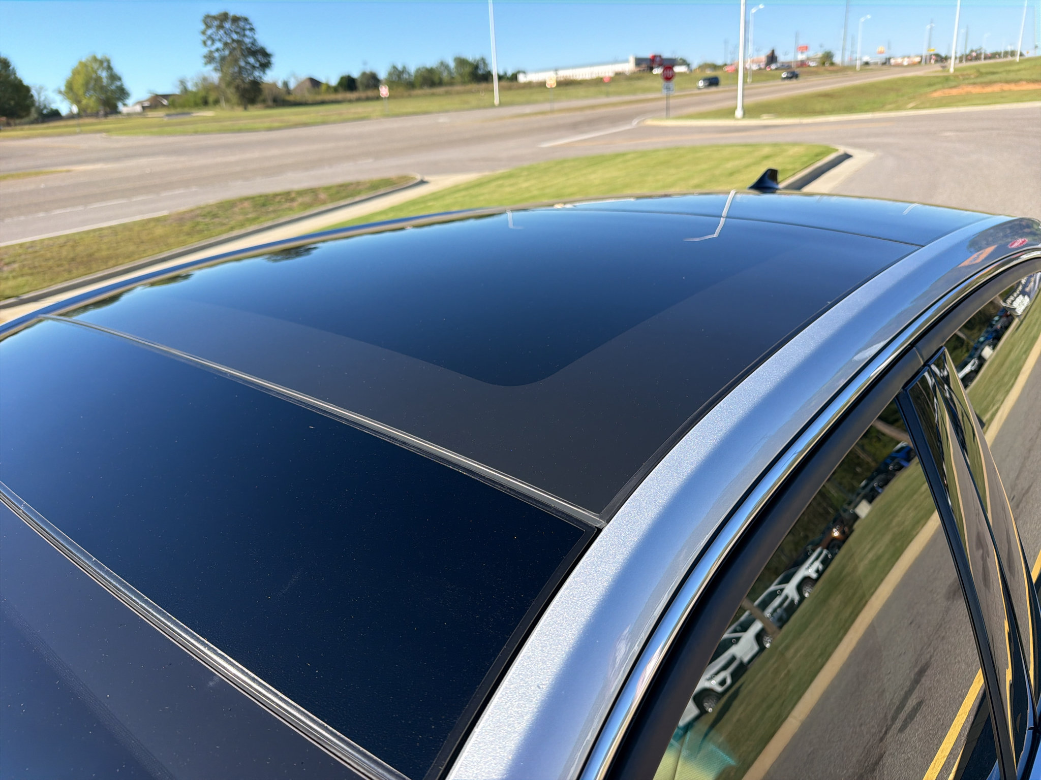 Used 2019 Lincoln Continental Reserve FWD image 22