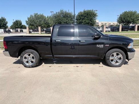 Used 2019 RAM 1500 Big Horn RWD image 3