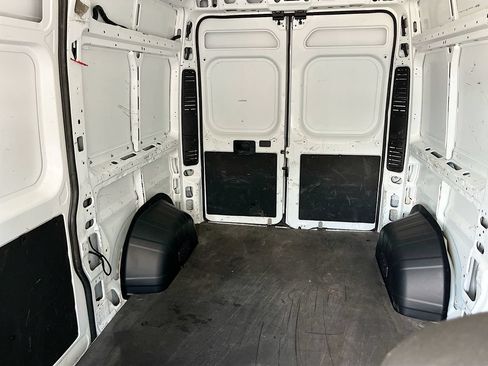 Used 2025 RAM ProMaster 2500 w/ Convenience Group FWD image 23
