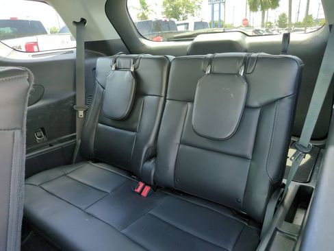Used 2021 Ford Explorer XLT w/ Equipment Group 202A RWD image 18