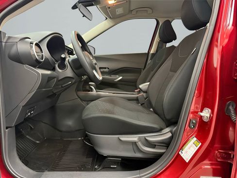 Used 2023 Nissan Kicks SV image 11