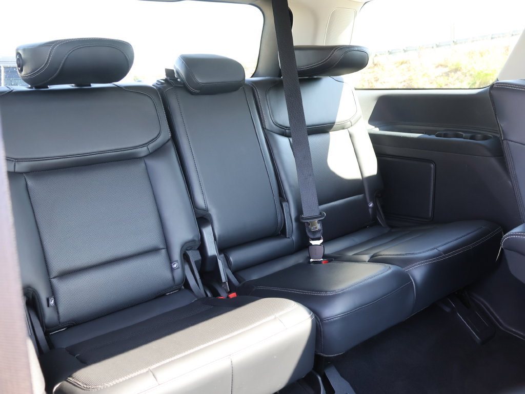 Used 2025 Ford Expedition Platinum AWD/4WD image 13