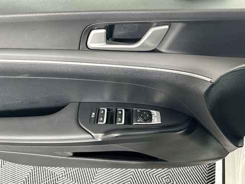 Used 2025 Kia K5 LXS image 15