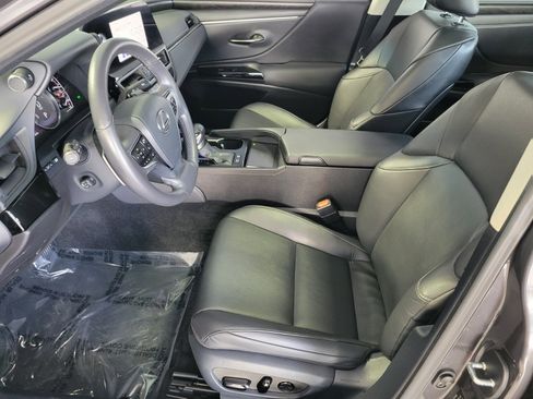 Certified 2023 Lexus ES 300h w/ Premium Package image 11