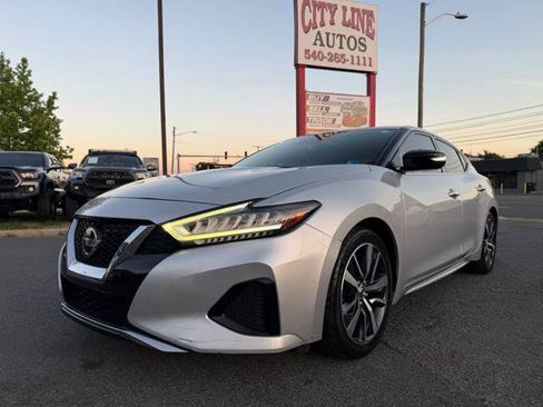 Used 2020 Nissan Maxima 3.5 SV w/ Floor Mat Group FWD image 9