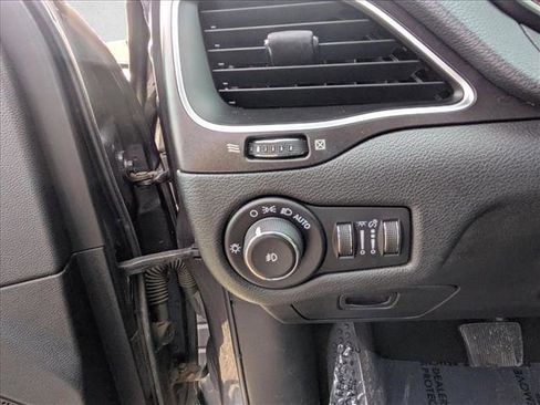 Used 2020 Jeep Cherokee Trailhawk w/ Cold Weather Group image 19