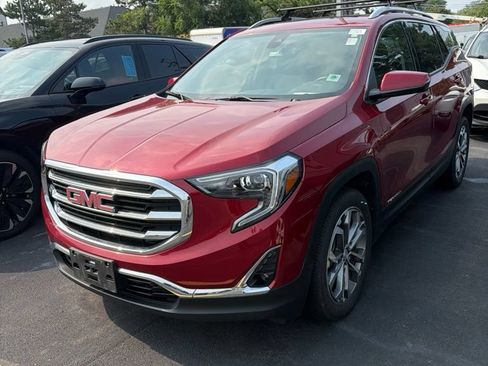 Used 2020 GMC Terrain SLT w/ Preferred Package AWD/4WD image 3
