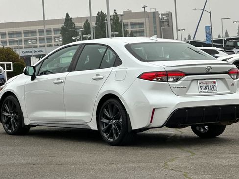 Used 2023 Toyota Corolla SE image 7